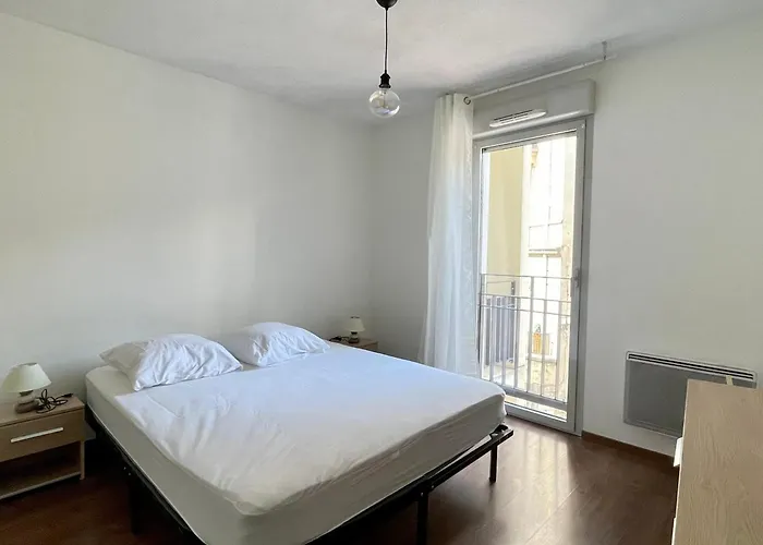 Moderne T2 Avec Balcon, Ascenseur Et Garage - Fr-1-555-110 エクスレバン