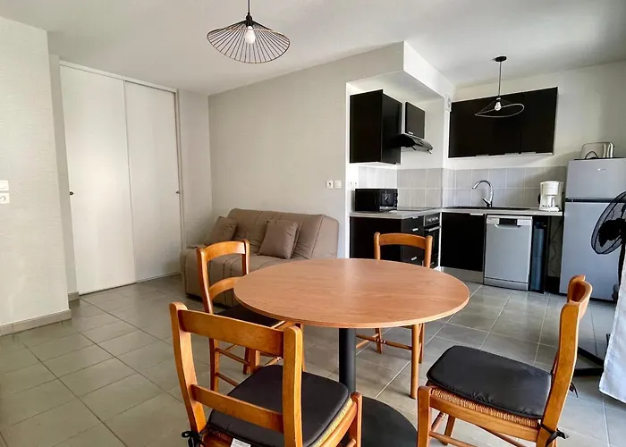 Moderne T2 Avec Balcon, Ascenseur Et Garage - Fr-1-555-110 アパート エクスレバン