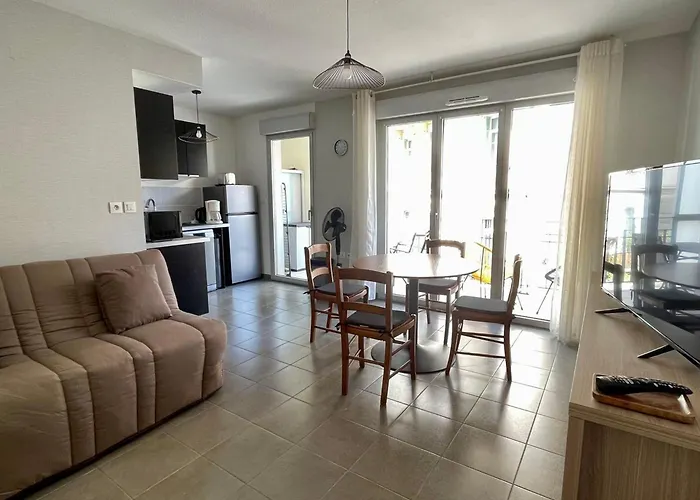 Moderne T2 Avec Balcon, Ascenseur Et Garage - Fr-1-555-110 アパート *